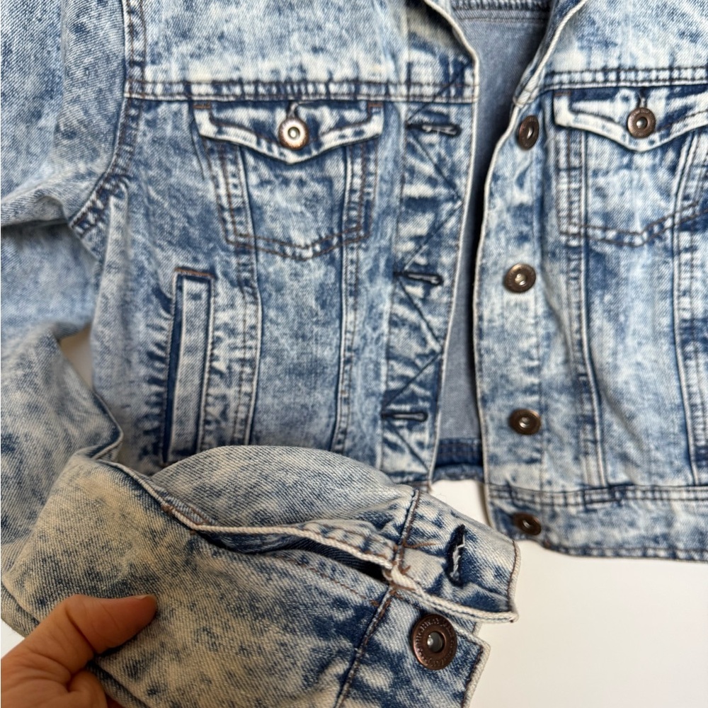 Jean jacket - Picture 3 of 10